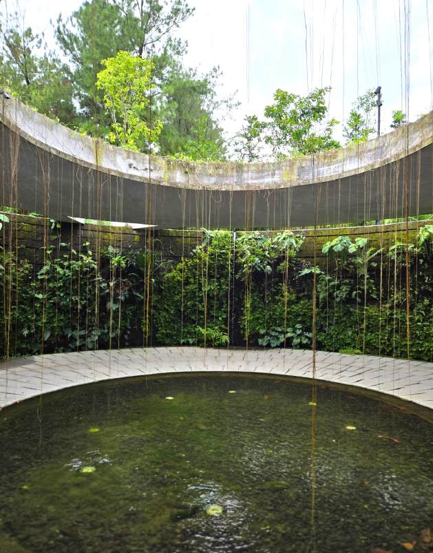 Sunken garden and moon lantern terraces, contemporary oriental gardens expressing Chinese and Japanese cultures
